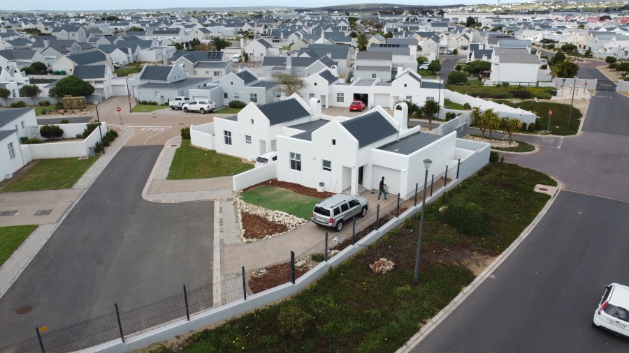 2 Bedroom Property for Sale in Laguna Hills Western Cape